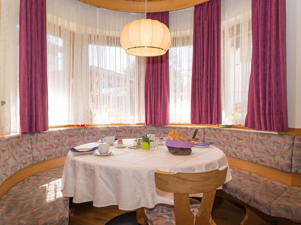 Haus Elisabeth Hotel Deutschnofen Buitenkant foto
